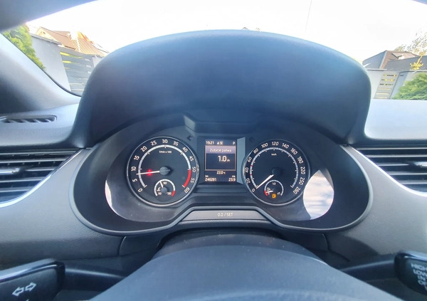 Skoda Octavia cena 56999 przebieg: 246281, rok produkcji 2015 z Grudziądz małe 781